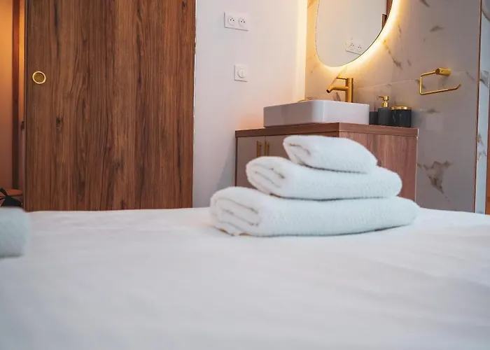 شقة Azur Pietra مينتون